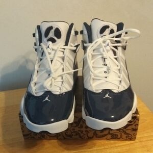 New Men's Nike Sneakers Size US 11